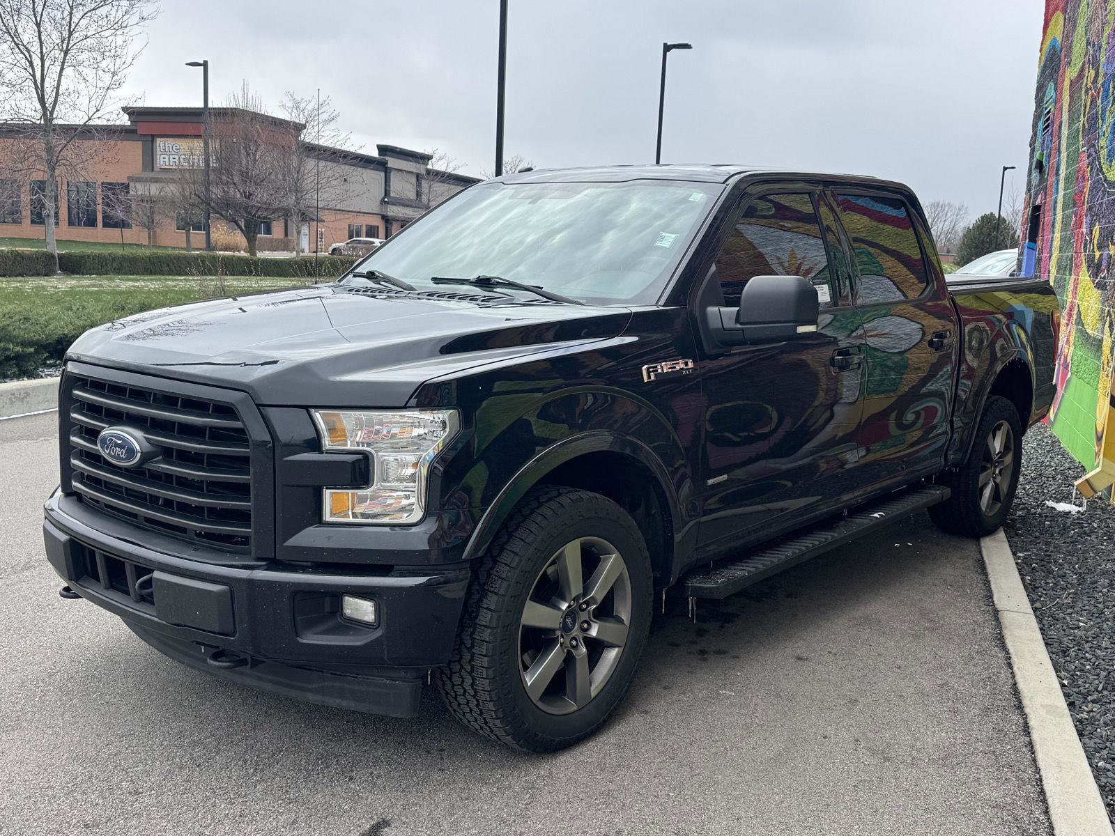 Used 2017 Ford F150 XLT w/ Equipment Group 302A Luxury AWD/4WD image 7