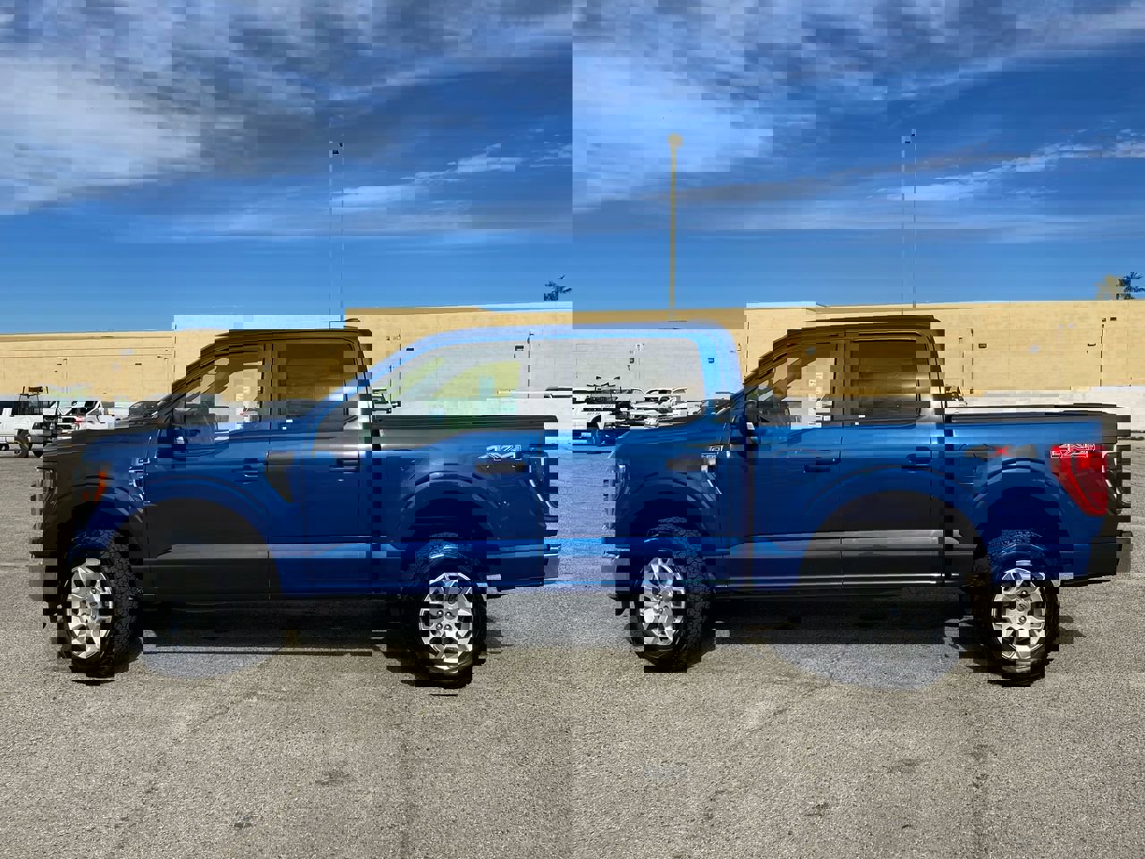 Used 2023 Ford F150 XLT image 4