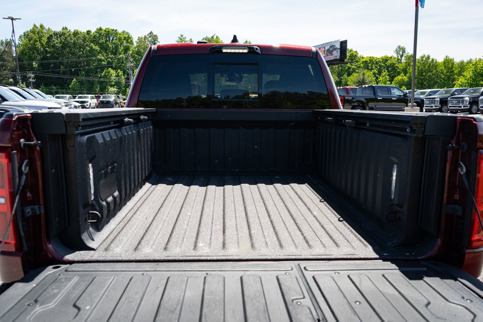 Used 2025 RAM 1500 Limited AWD/4WD image 9