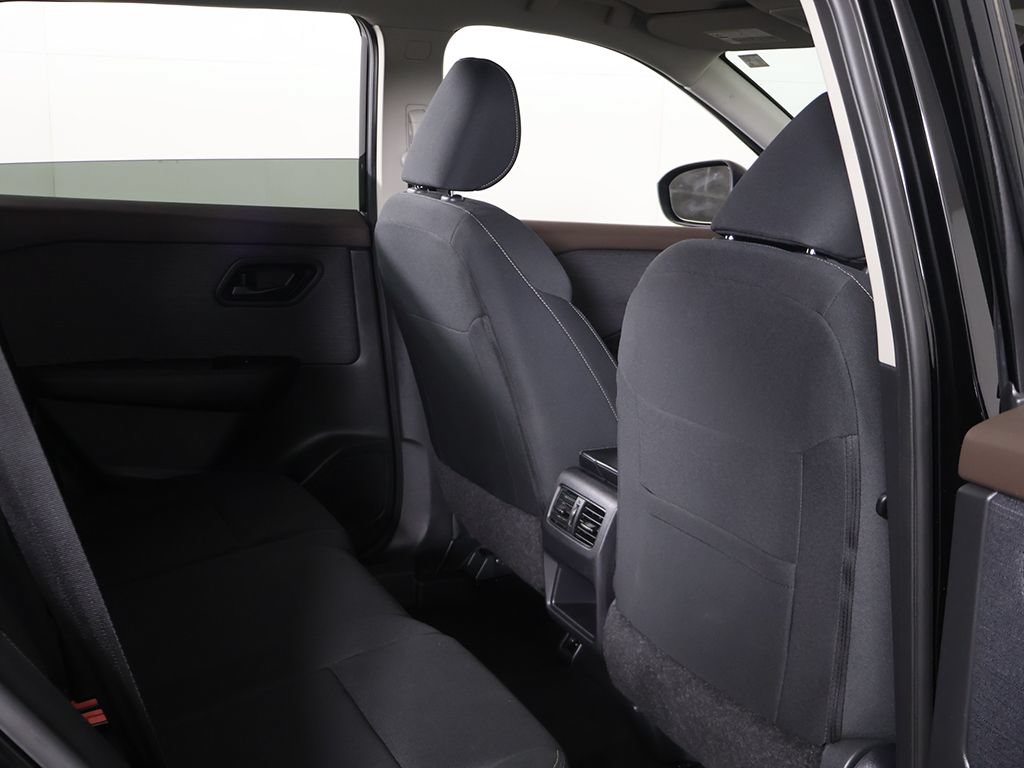 Used 2023 Nissan Rogue S AWD/4WD image 24