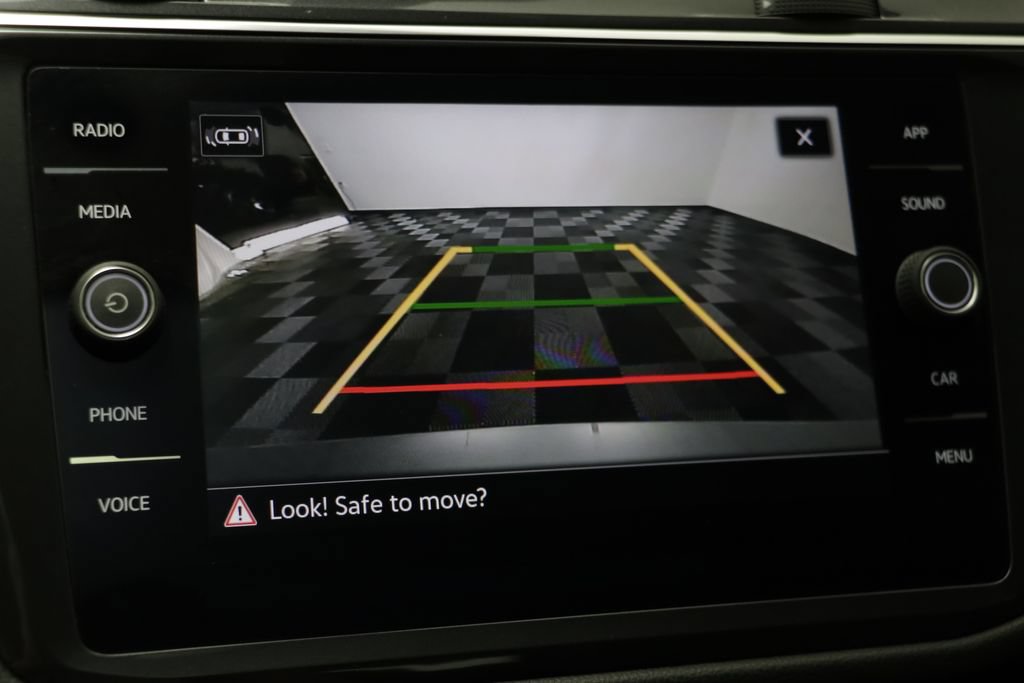 Certified 2023 Volkswagen Tiguan SE AWD/4WD image 9