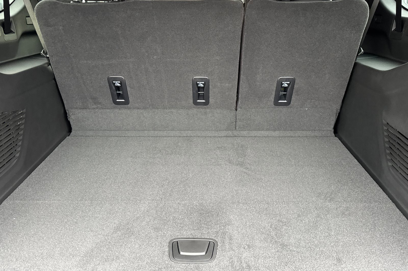 New 2025 GMC Yukon XL Elevation image 17