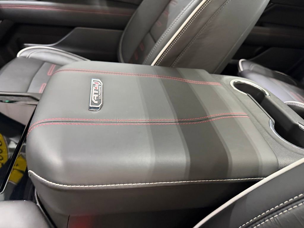 Used 2025 GMC Yukon AT4 Ultimate AWD/4WD image 25