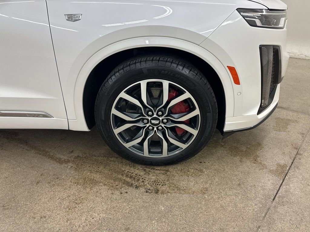Certified 2025 Cadillac XT6 Sport w/ Technology Package AWD/4WD image 14