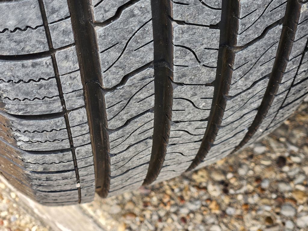 Used 2024 GMC Terrain SLE FWD image 11