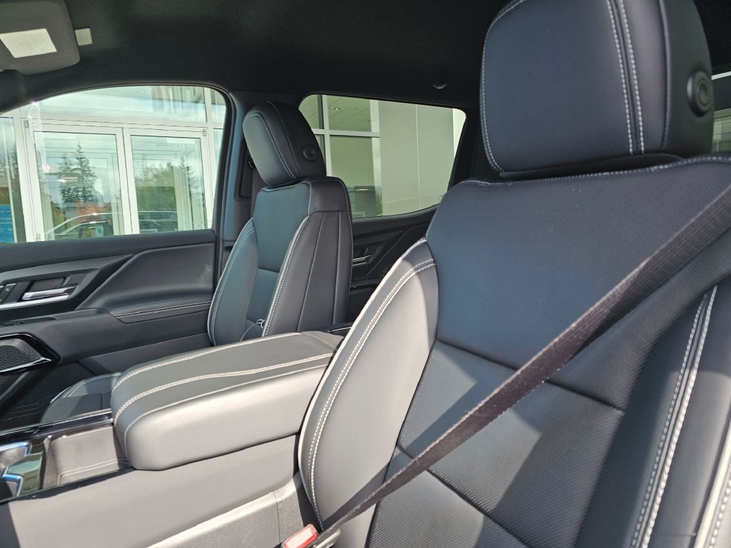 Used 2026 Chevrolet Silverado EV LT AWD/4WD image 25