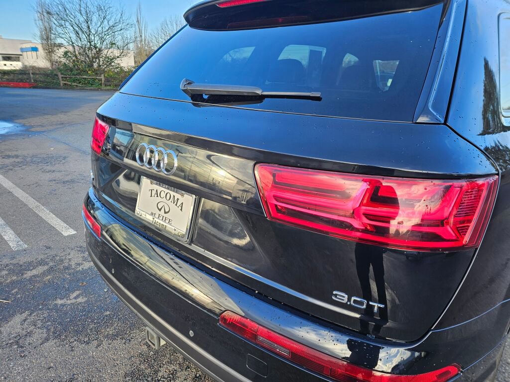 Used 2018 Audi Q7 3.0T Prestige image 17