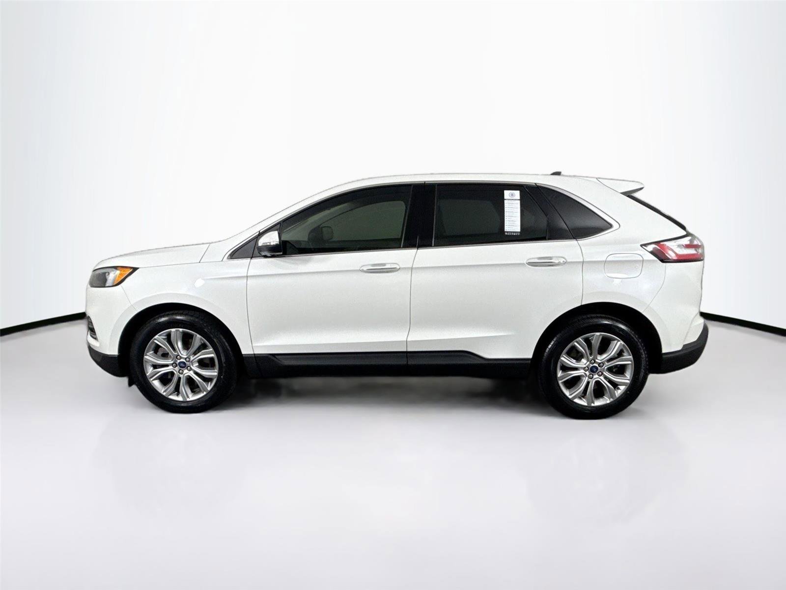 Used 2022 Ford Edge Titanium AWD/4WD image 13