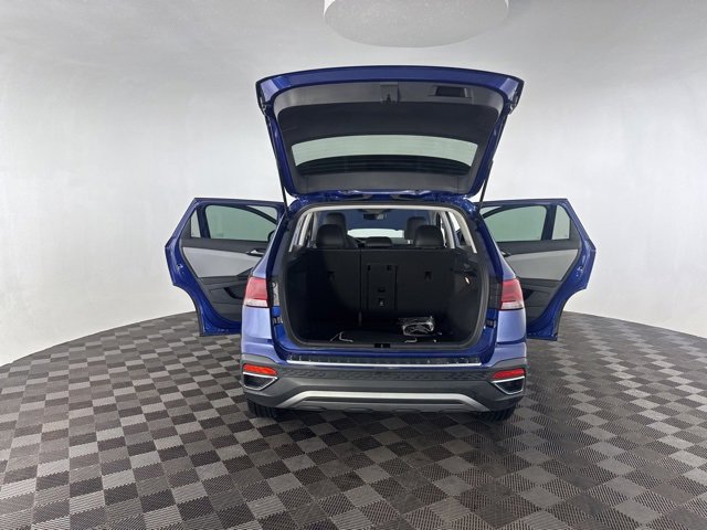 Used 2023 Volkswagen Taos SE w/ Panoramic Sunroof Package image 15