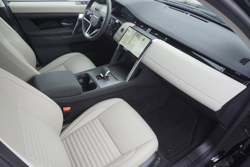 Used 2025 Land Rover Discovery Sport S image 22