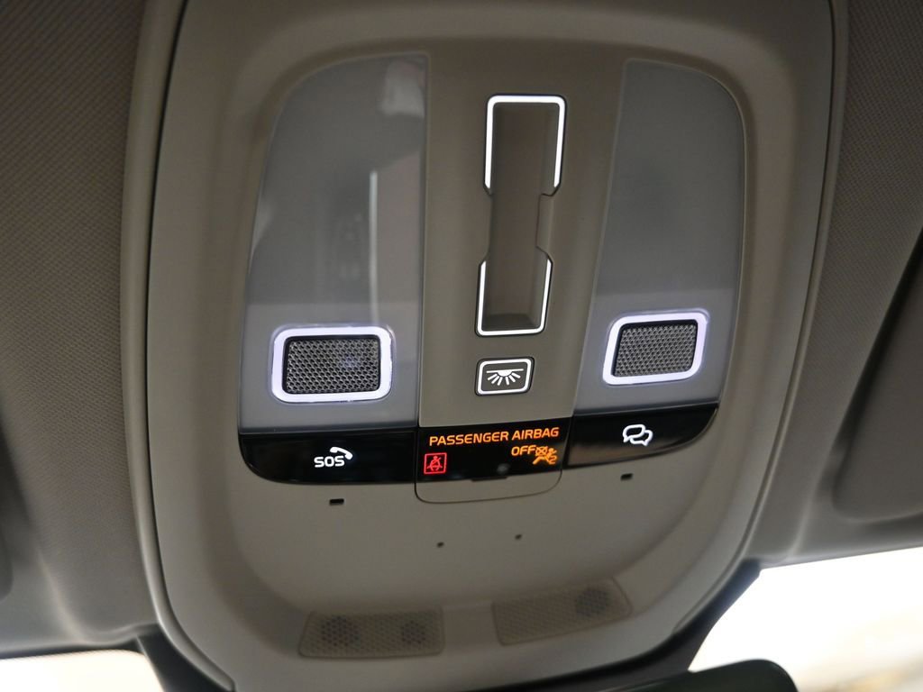 New 2026 Volvo XC60 B5 Plus w/ Protection Package Premier image 37