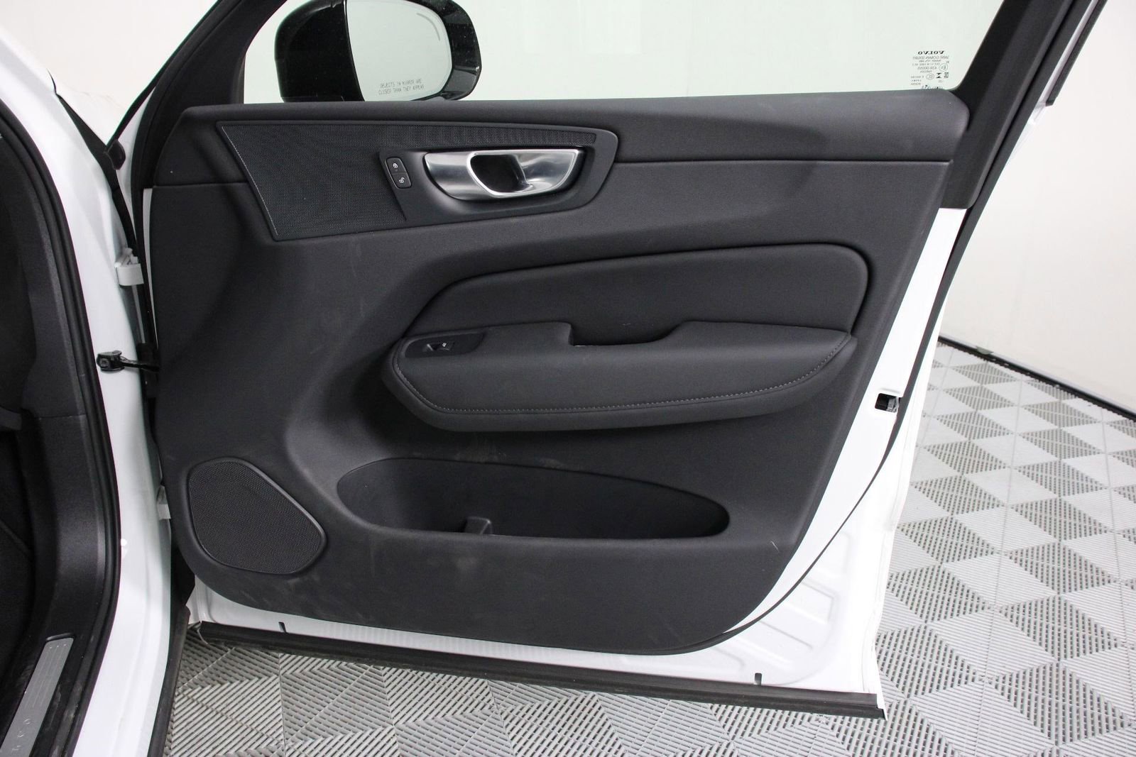 Certified 2026 Volvo XC60 B5 Plus AWD/4WD image 21