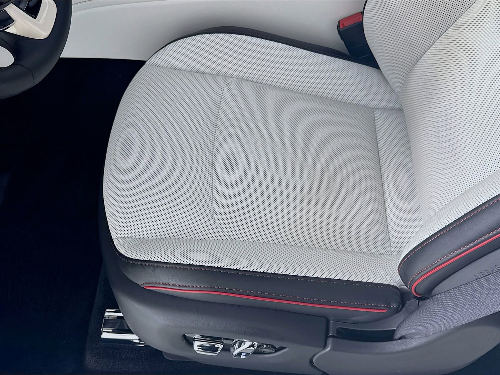 Certified 2025 Rolls-Royce Spectre w/ Spectre Launch Package image 19