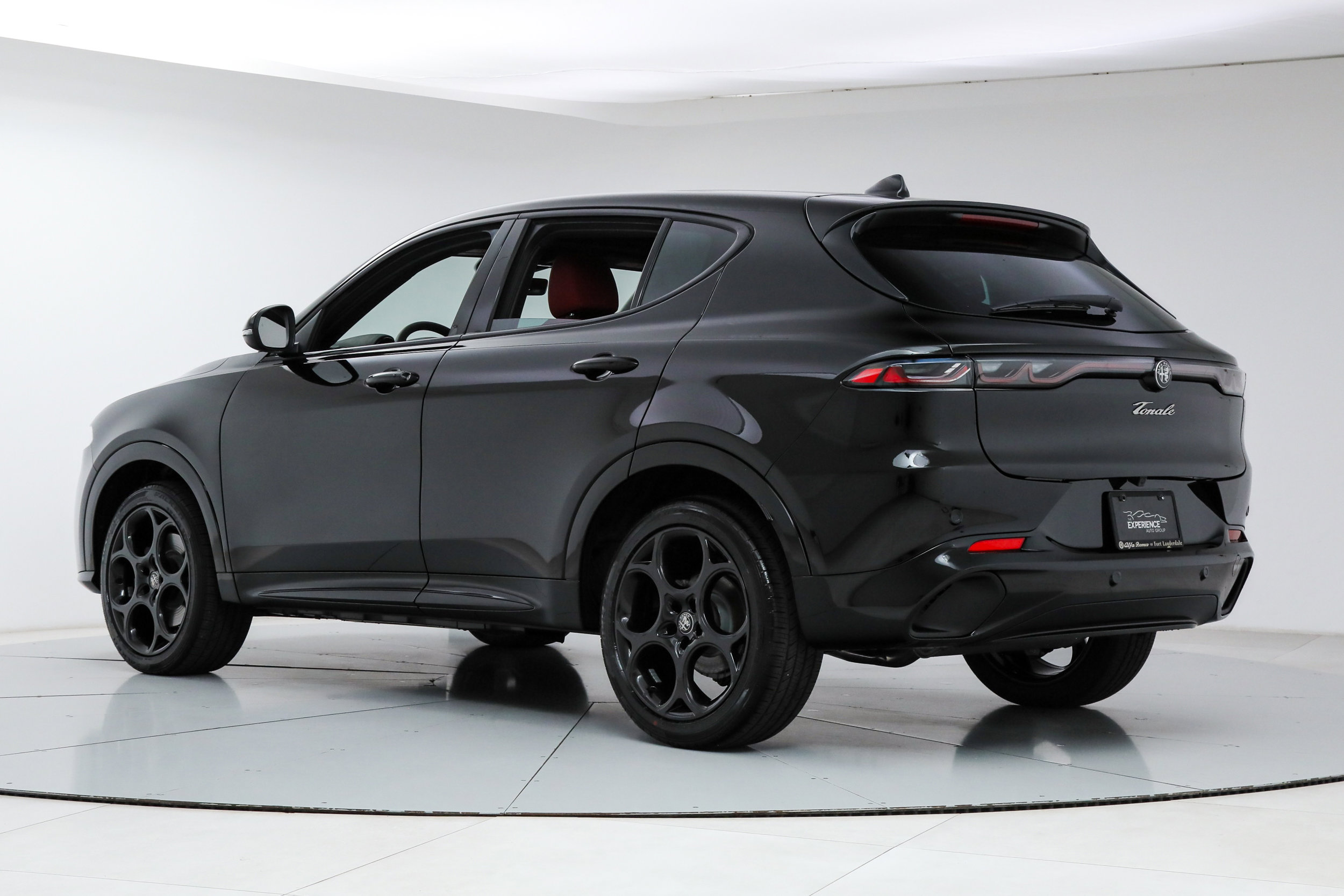 New 2026 Alfa Romeo Tonale Sprint w/ Red Premium Package image 3