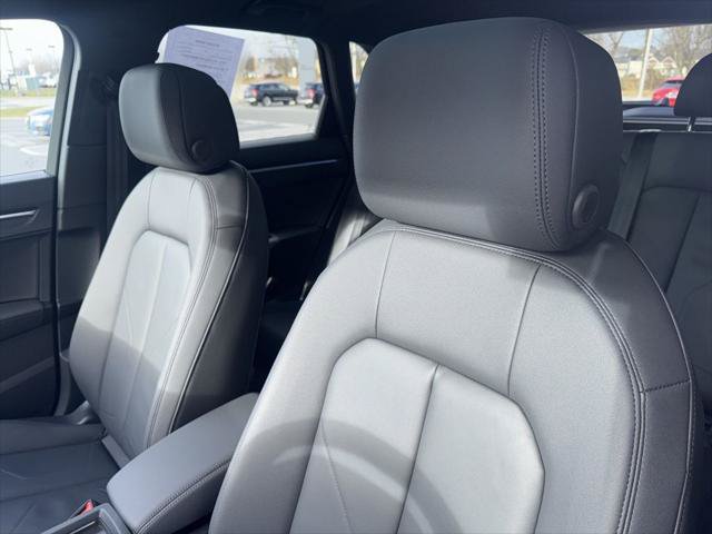 Certified 2025 Audi Q3 2.0T Premium Plus w/ Premium Plus Package AWD/4WD image 22