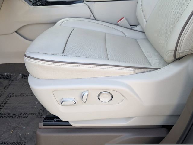Used 2024 GMC Yukon Denali w/ LPO, Floor Liner Package image 19