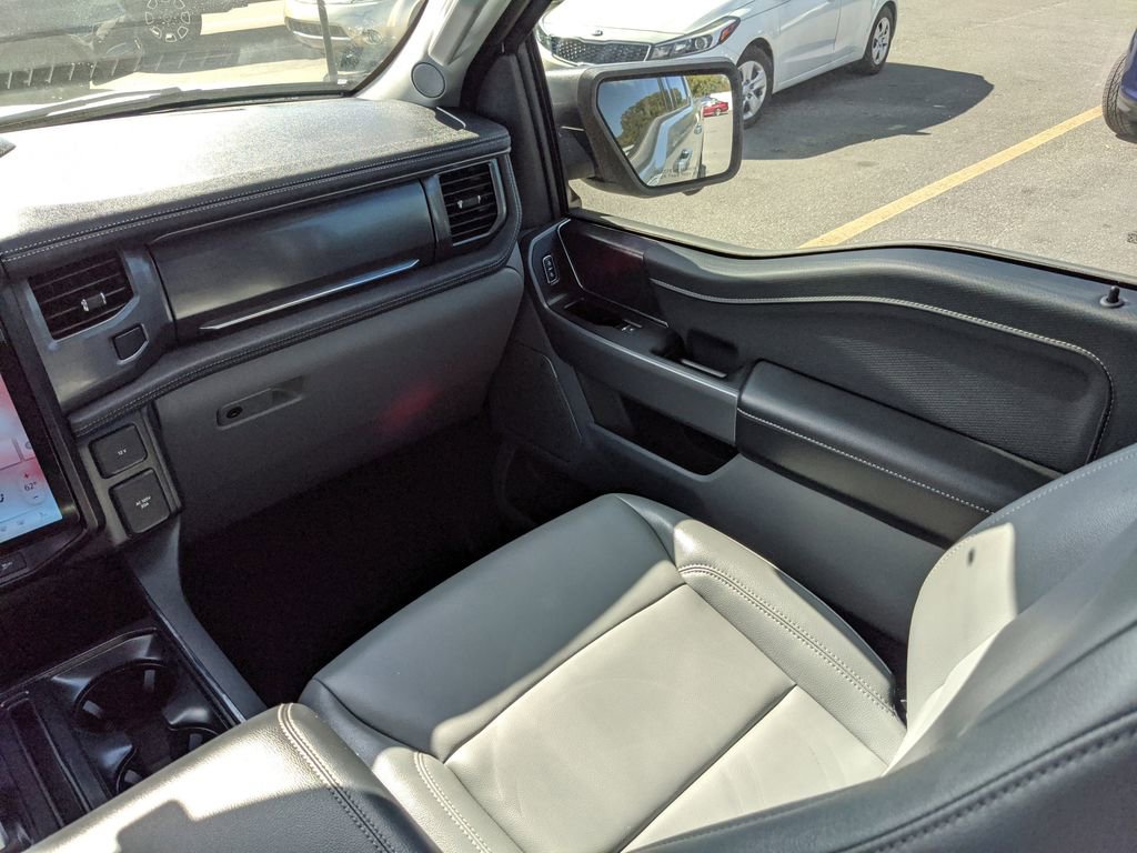 Used 2025 Ford F150 Lightning Flash image 18