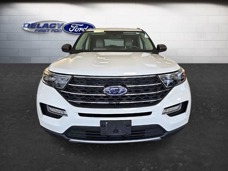 Used 2023 Ford Explorer XLT w/ Equipment Group 202A AWD/4WD image 10