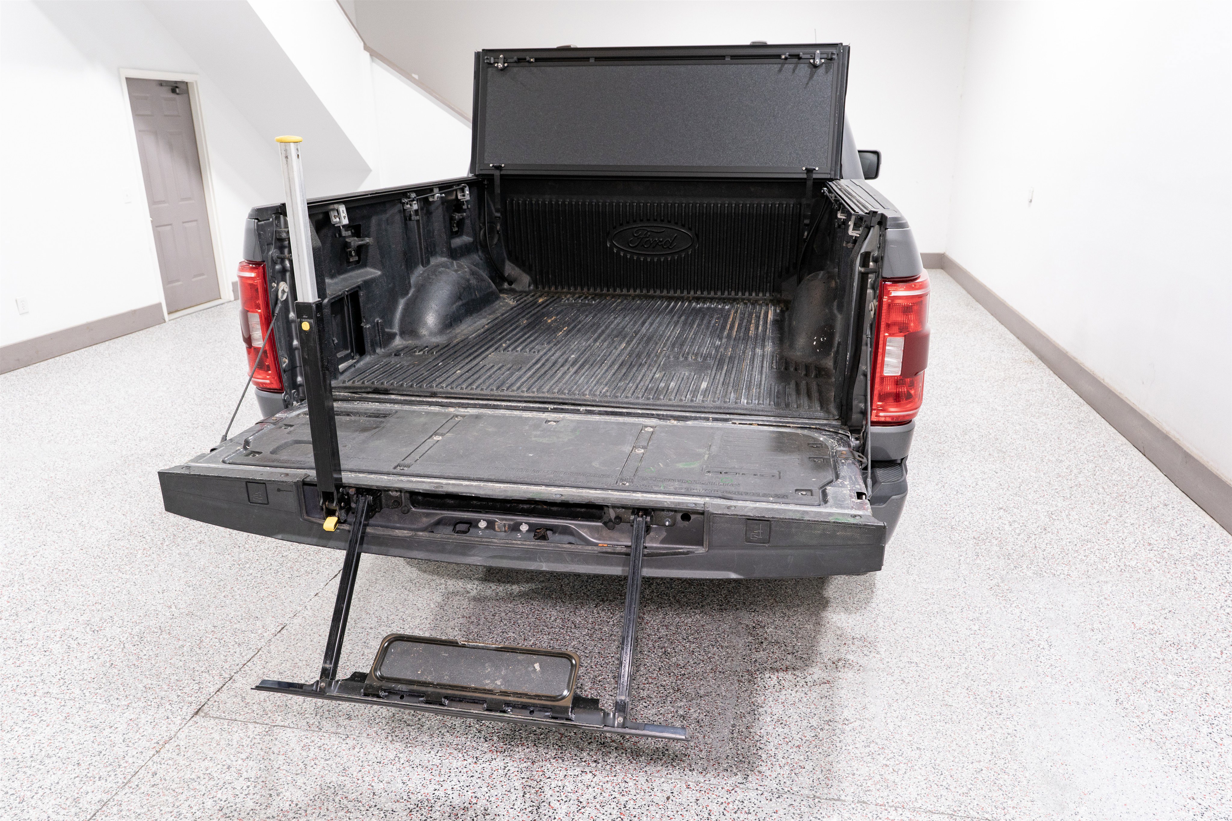 Used 2021 Ford F150 XLT w/ Equipment Group 302A High image 12