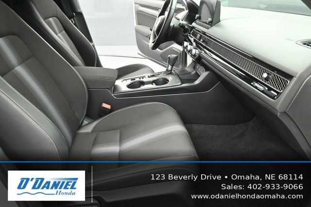 Used 2025 Honda Civic Sport image 40