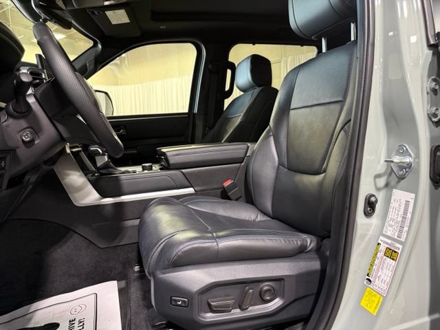 Used 2025 Toyota Tundra Platinum AWD/4WD image 5