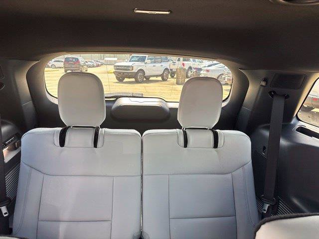 New 2027 Ford Explorer Platinum RWD image 21