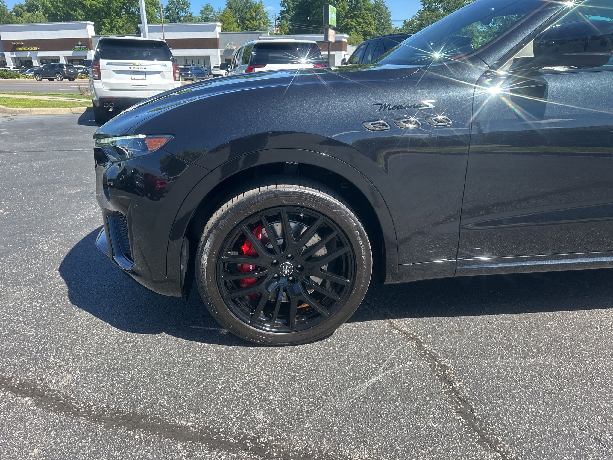 Used 2023 Maserati Levante Modena S AWD/4WD image 2