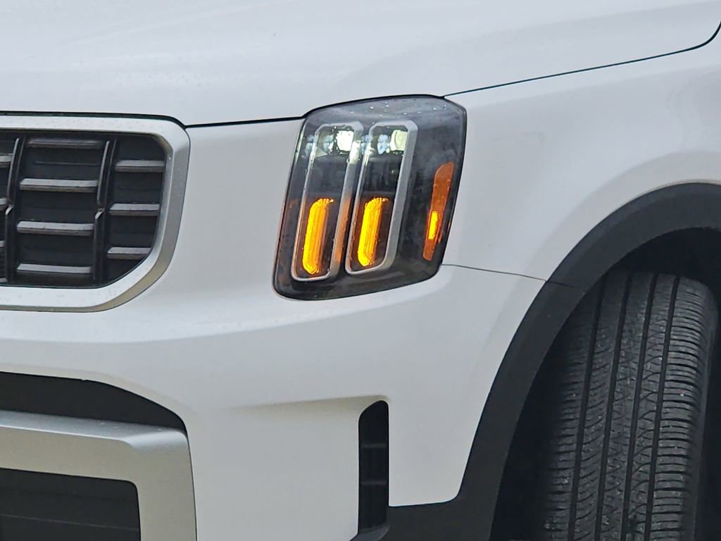 Used 2025 Kia Telluride S image 18