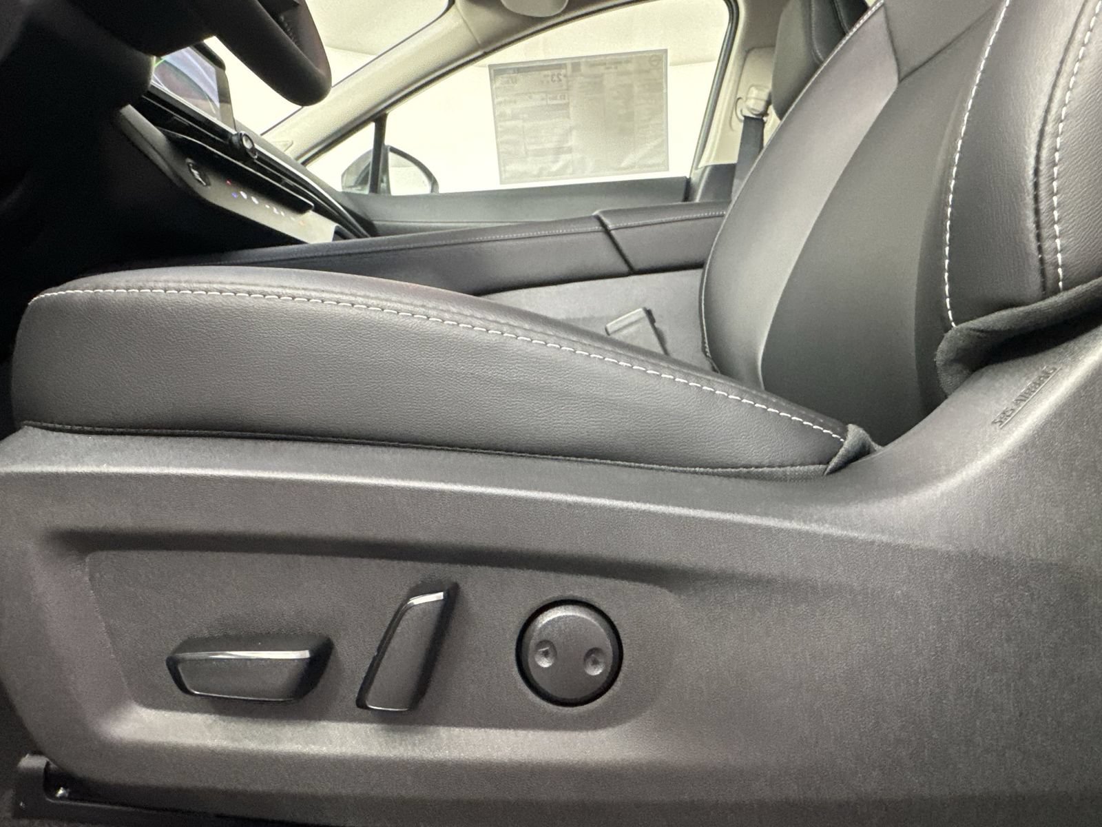 Used 2025 Nissan Murano SL w/ Cargo Package AWD/4WD image 22