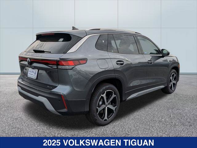 New 2025 Volkswagen Tiguan SE AWD/4WD image 5