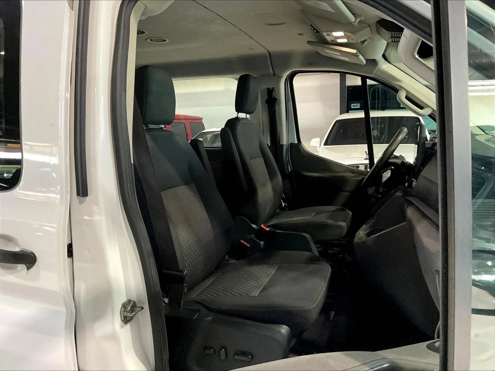 Used 2023 Ford Transit 350 XLT RWD image 12