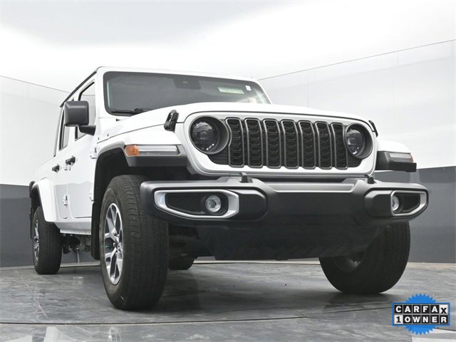 Used 2024 Jeep Gladiator Sport image 44