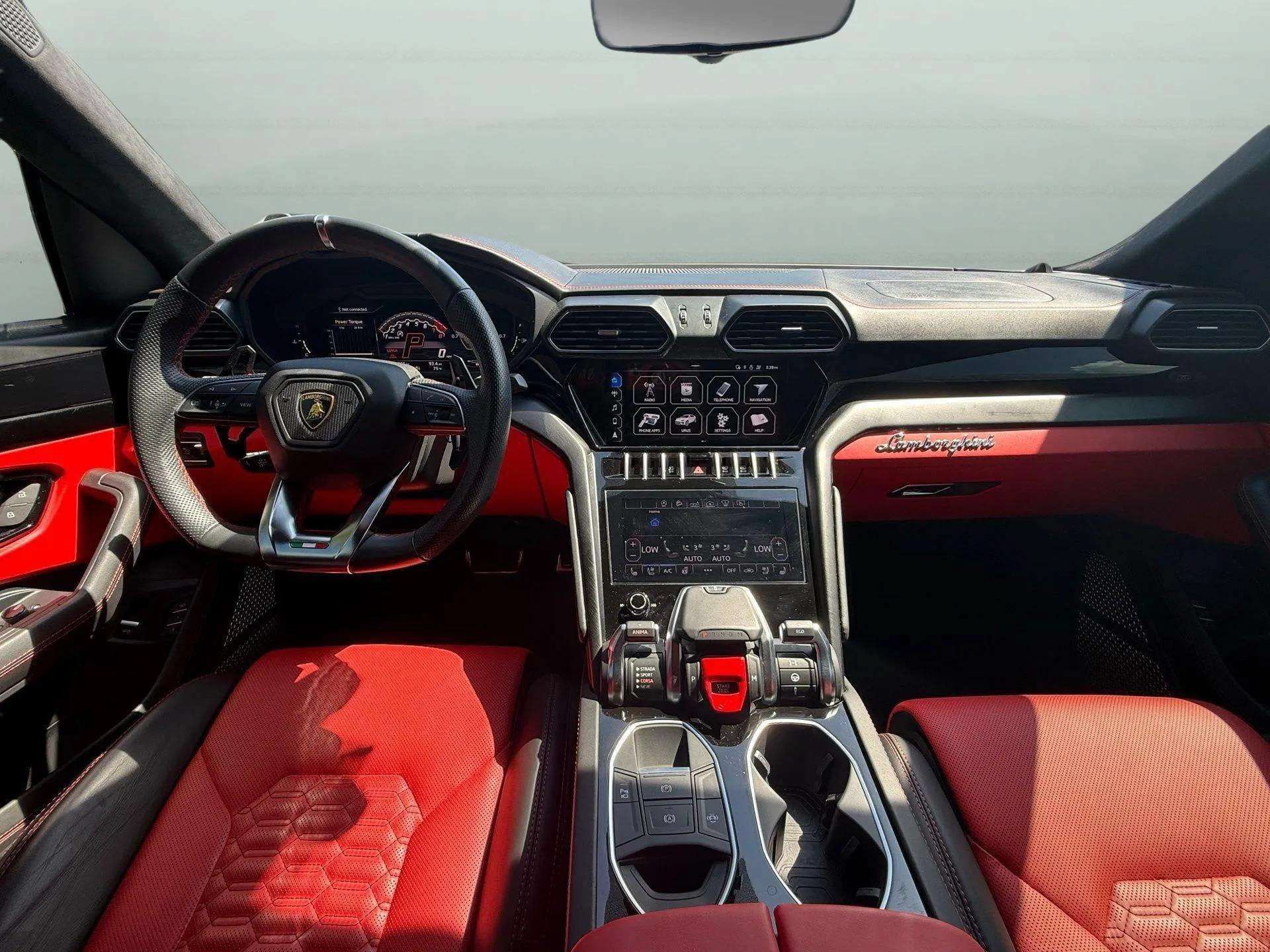 Used 2021 Lamborghini Urus AWD/4WD image 31