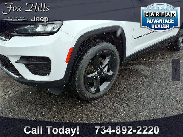 Certified 2024 Jeep Grand Cherokee Altitude AWD/4WD image 5