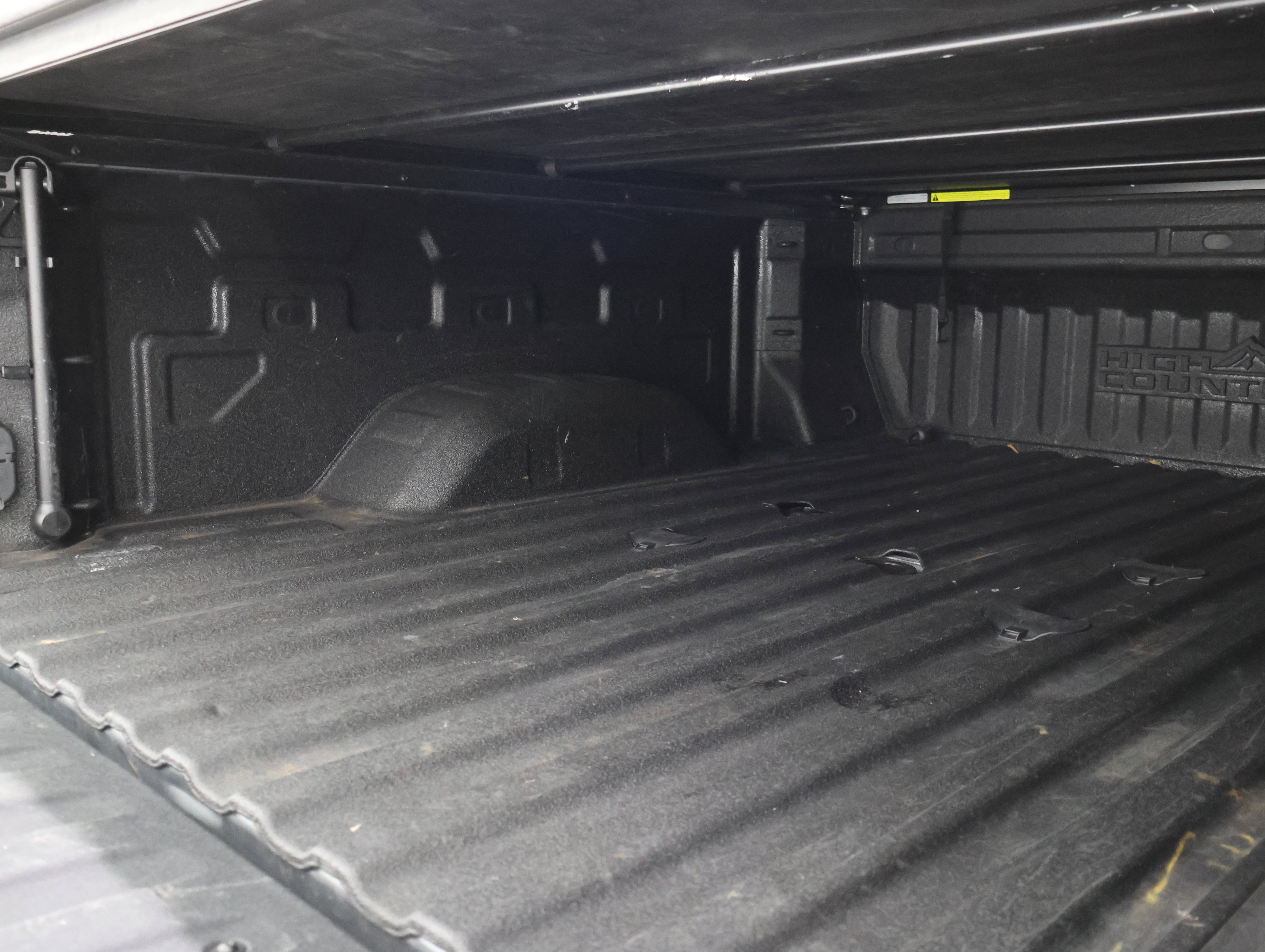 Used 2024 Chevrolet Silverado 3500 High Country w/ High Country Premium Package AWD/4WD image 5