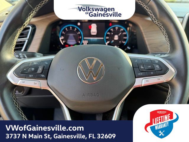 Used 2025 Volkswagen Atlas SE image 24