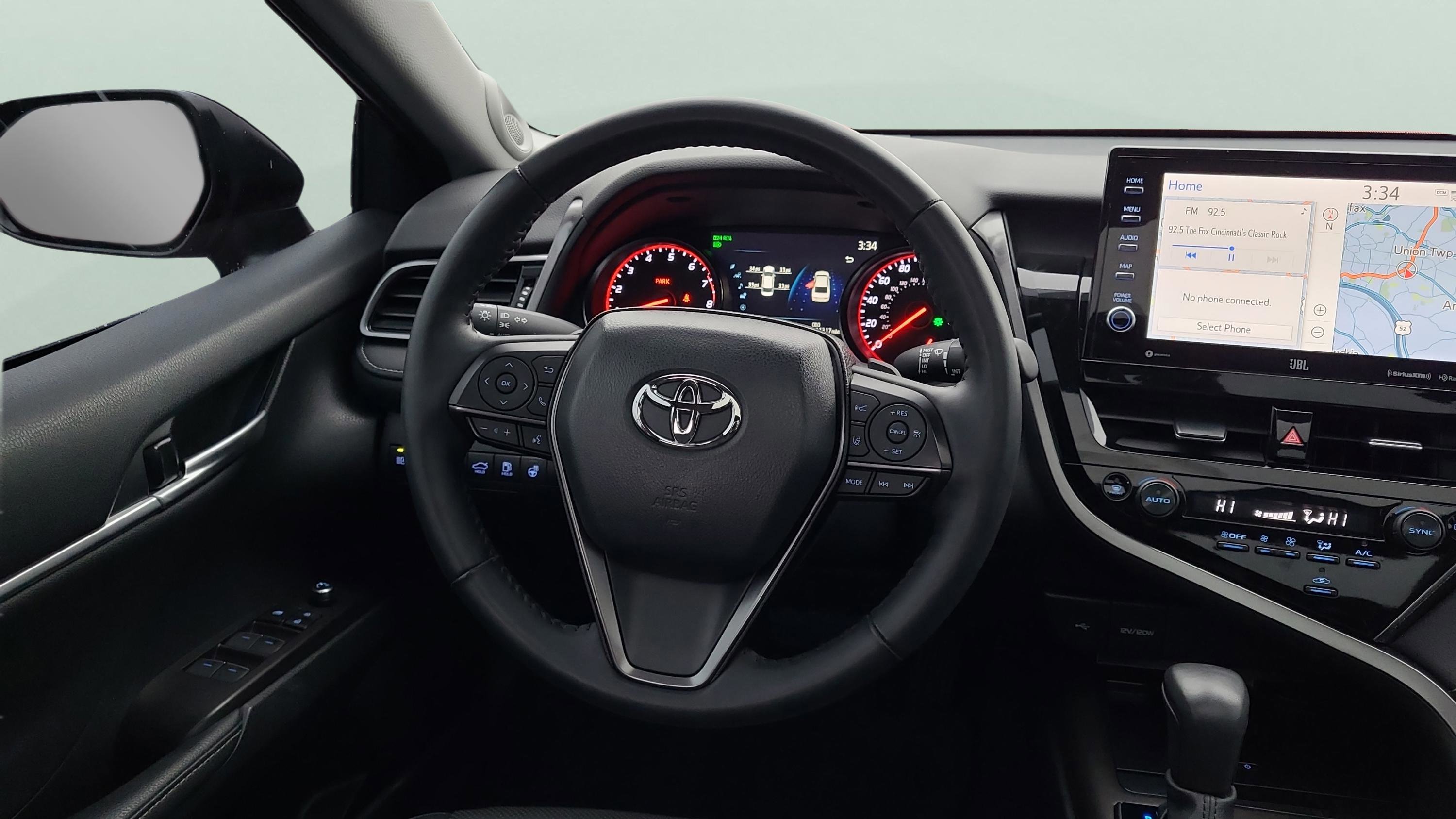 Used 2023 Toyota Camry XSE image 12