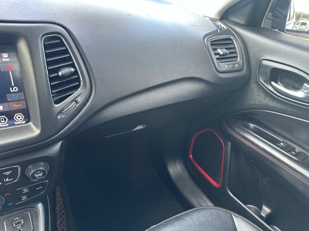 Used 2021 Jeep Compass Trailhawk w/ Convenience Group AWD/4WD image 16