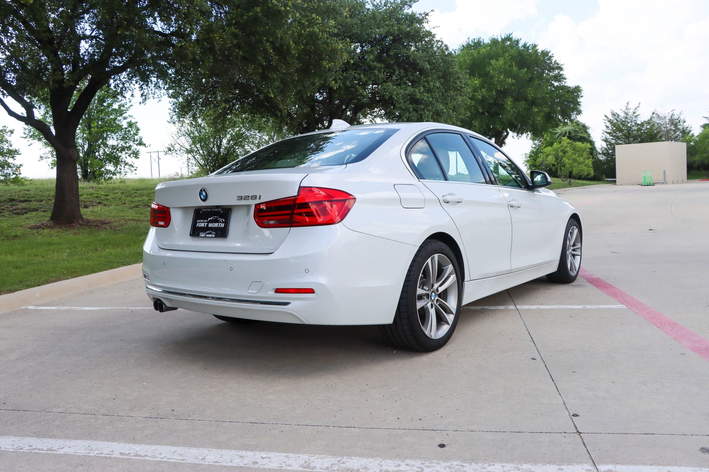 Used 2016 BMW 328i Sedan RWD image 7