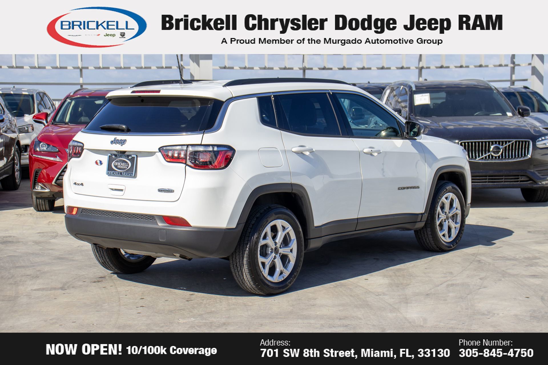 Used 2025 Jeep Compass Latitude image 12