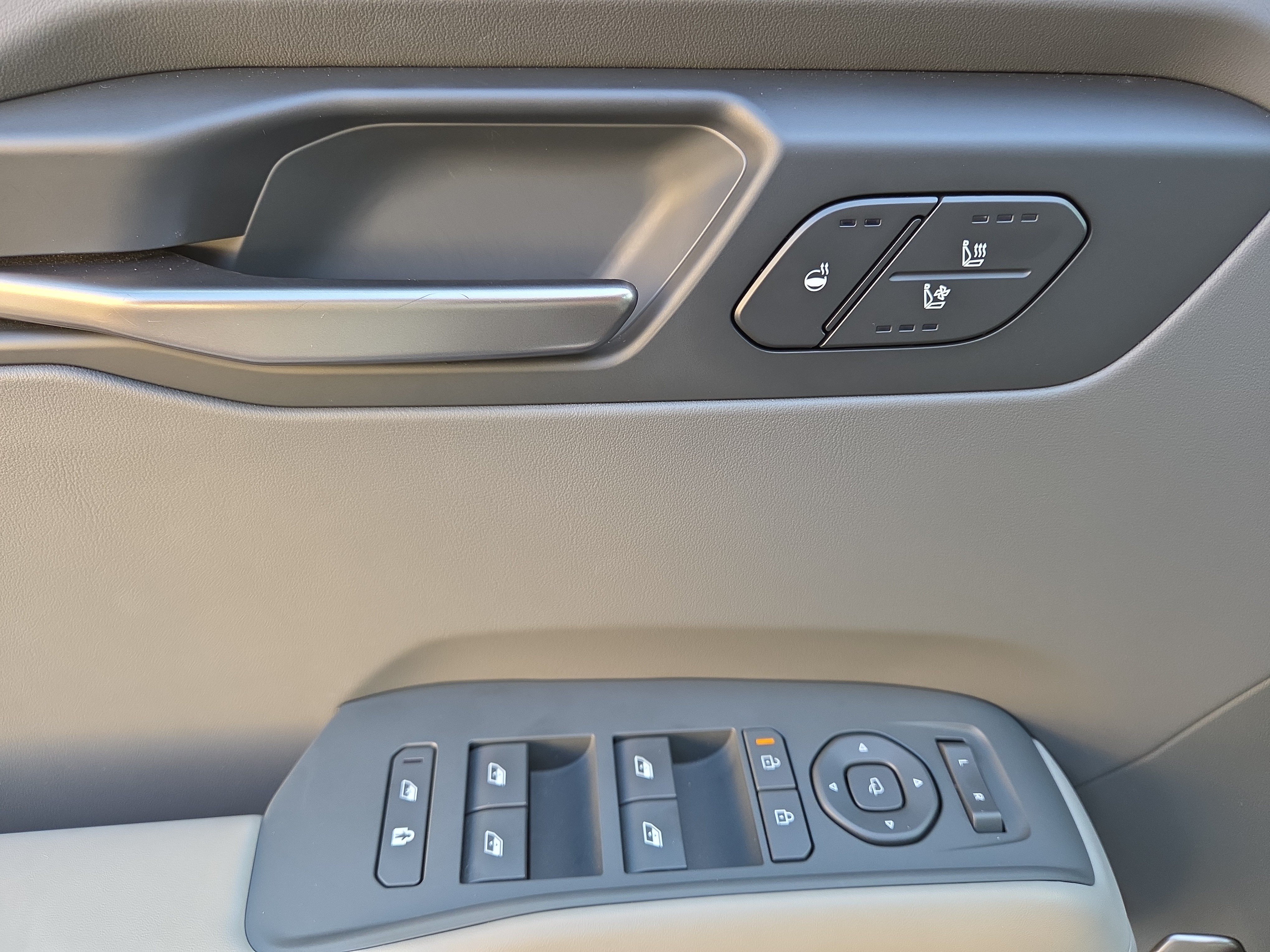 Certified 2024 Kia EV9 Wind AWD/4WD image 16