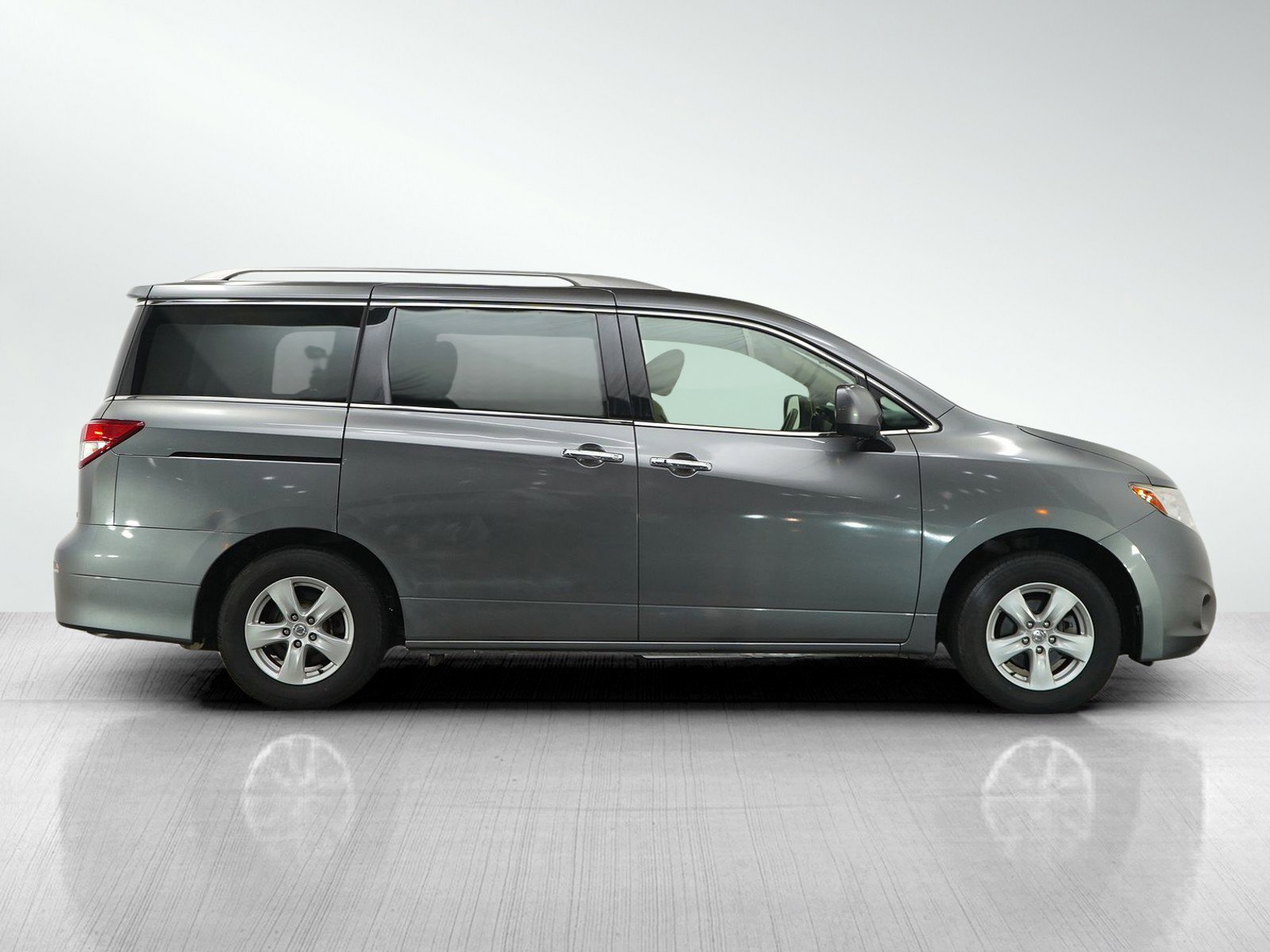 Used 2017 Nissan Quest SV FWD image 6