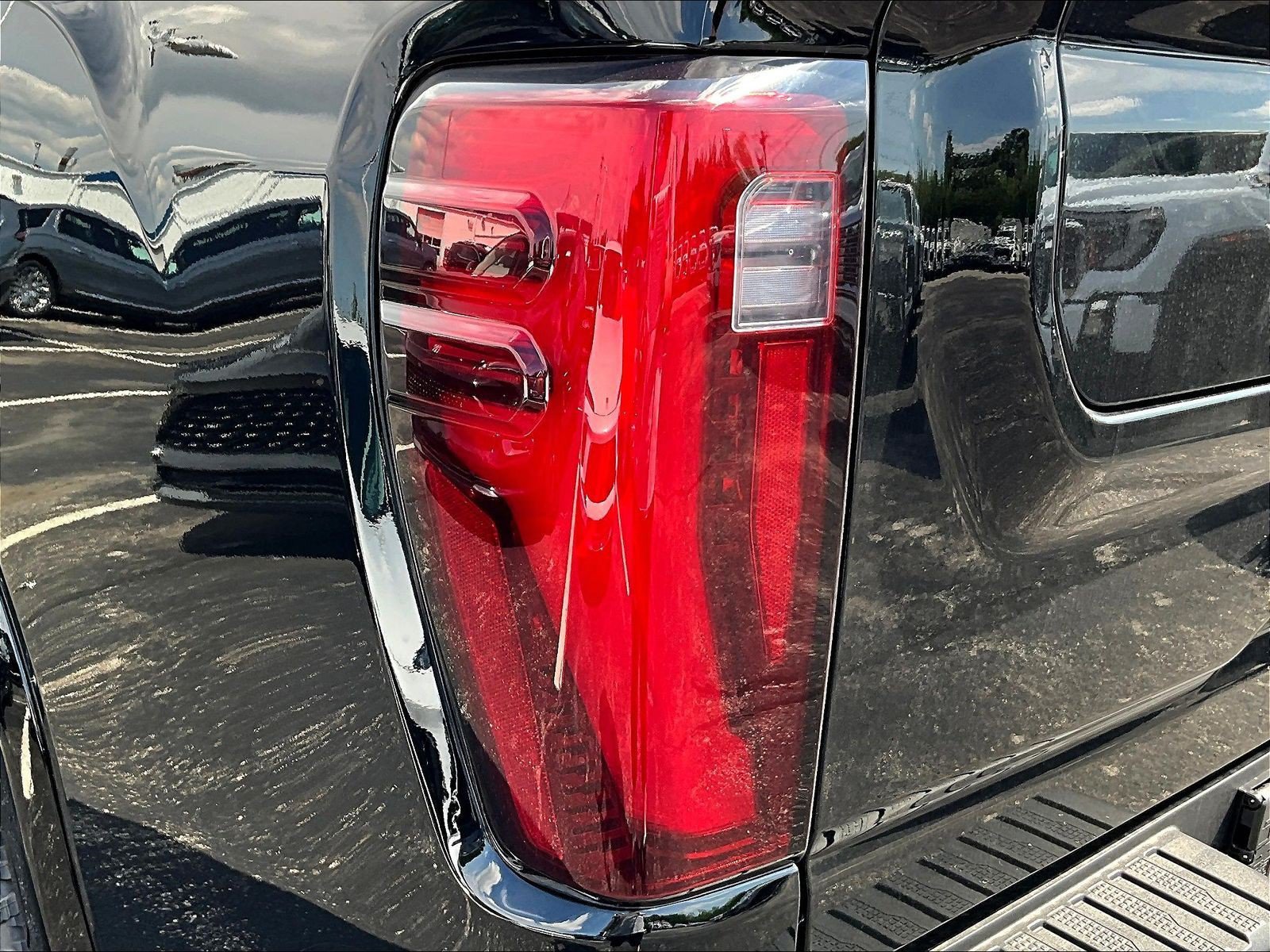 New 2026 GMC Sierra 2500 Denali w/ Denali Reserve Package AWD/4WD image 15