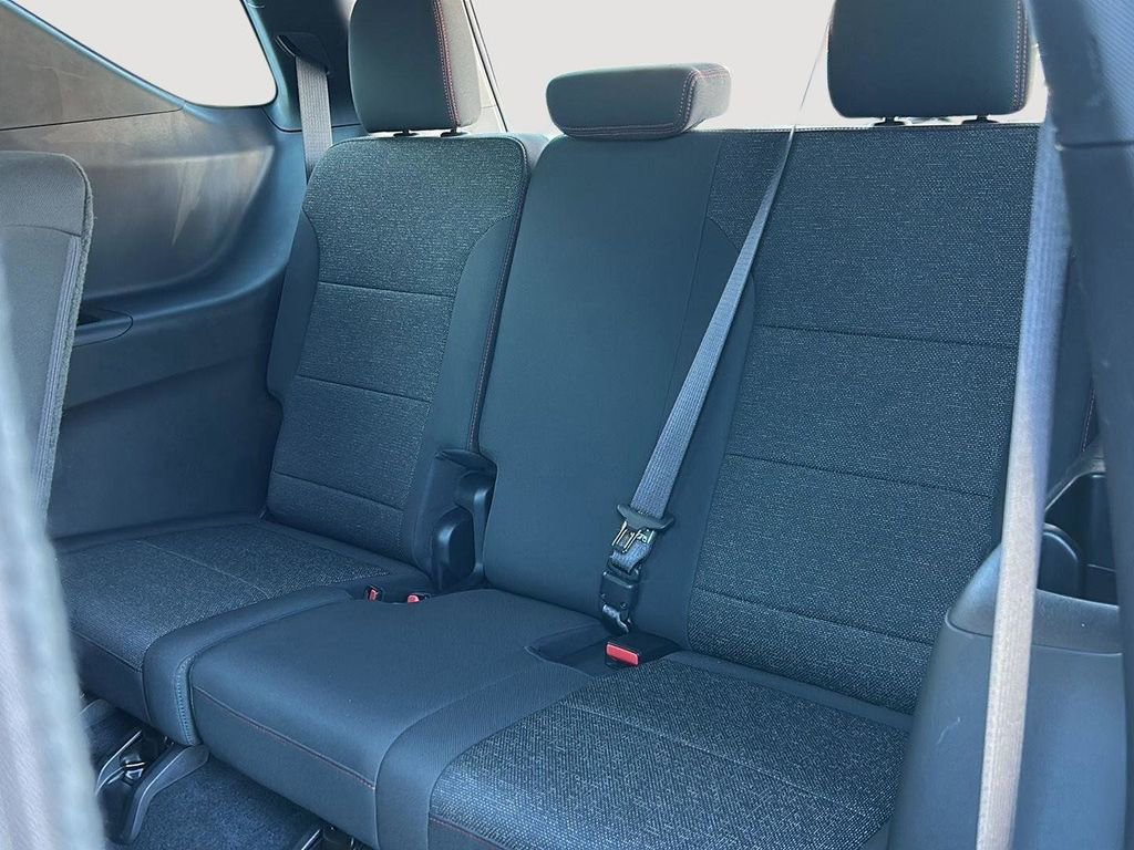 Used 2024 Chevrolet Traverse Z71 image 25