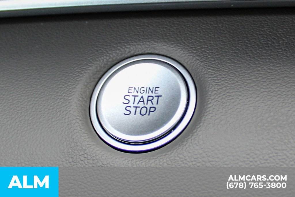 Used 2025 Hyundai Elantra Sport image 28