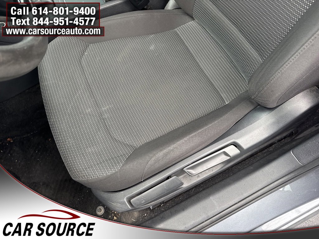Used 2017 Volkswagen Passat 1.8T S image 22