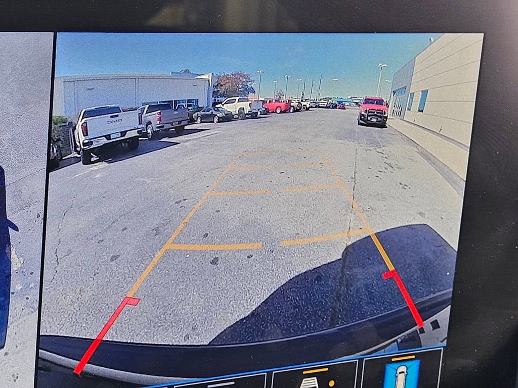 Used 2021 GMC Yukon SLT w/ SLT Premium Package image 27