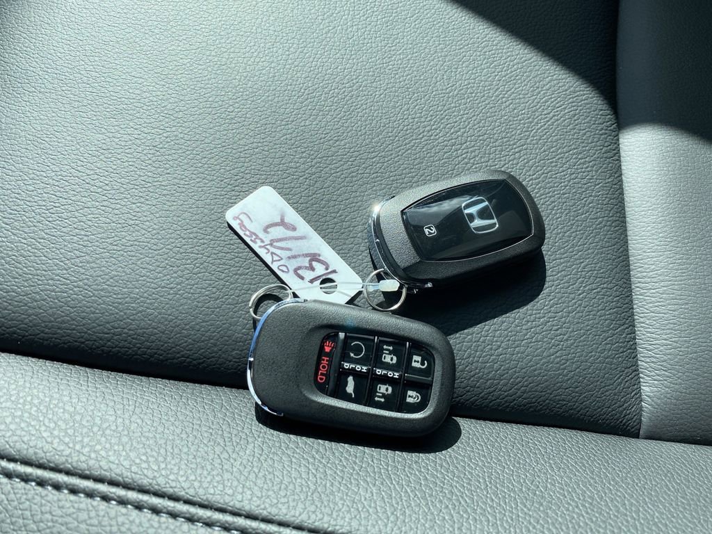 New 2026 Honda Odyssey Touring image 32