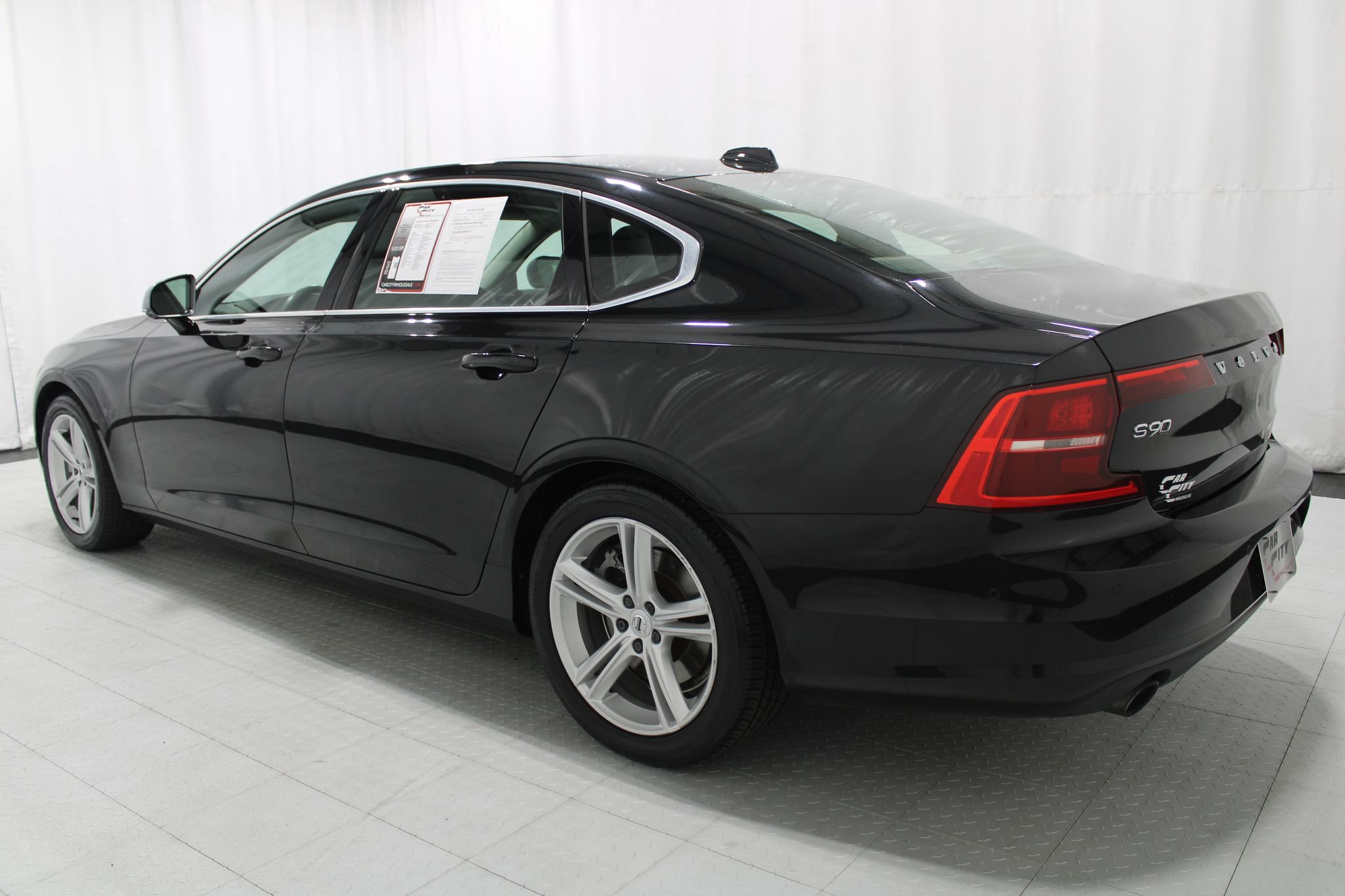 Used 2018 Volvo S90 T5 Momentum w/ Convenience Package AWD/4WD image 8