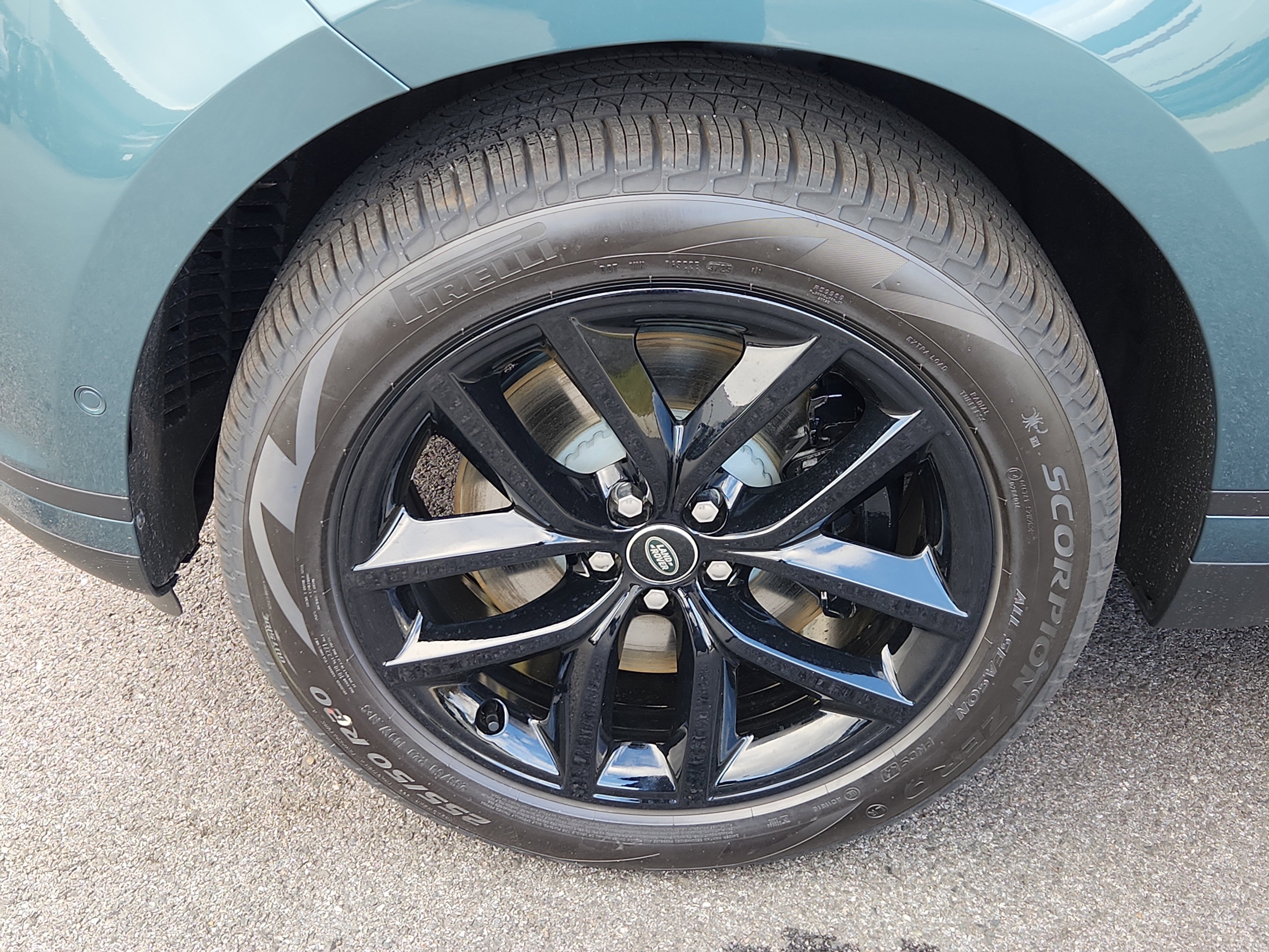 Used 2026 Land Rover Range Rover Velar S image 9